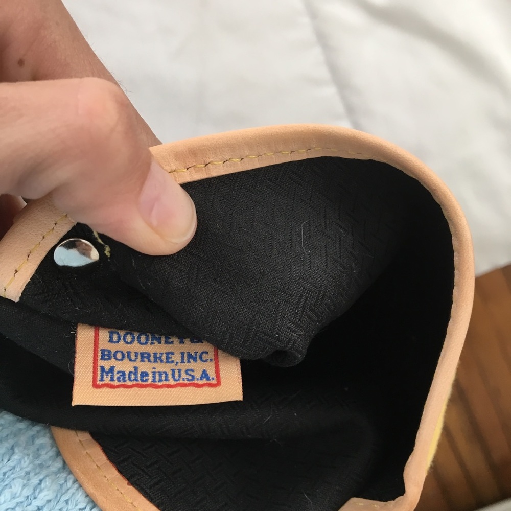Dooney & Bourke purse - Picture 3 of 3